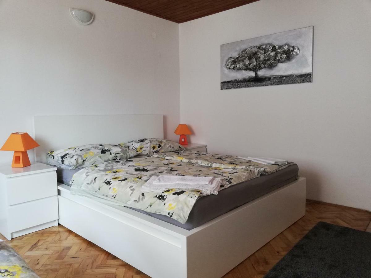 Sobe Zimmer Rooms Nika Tusilovic Esterno foto